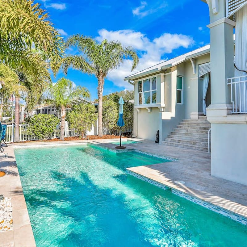 Exquisite Clearwater Retreat w Heated Pool Game Room Outdoor kitchen and Kayaks